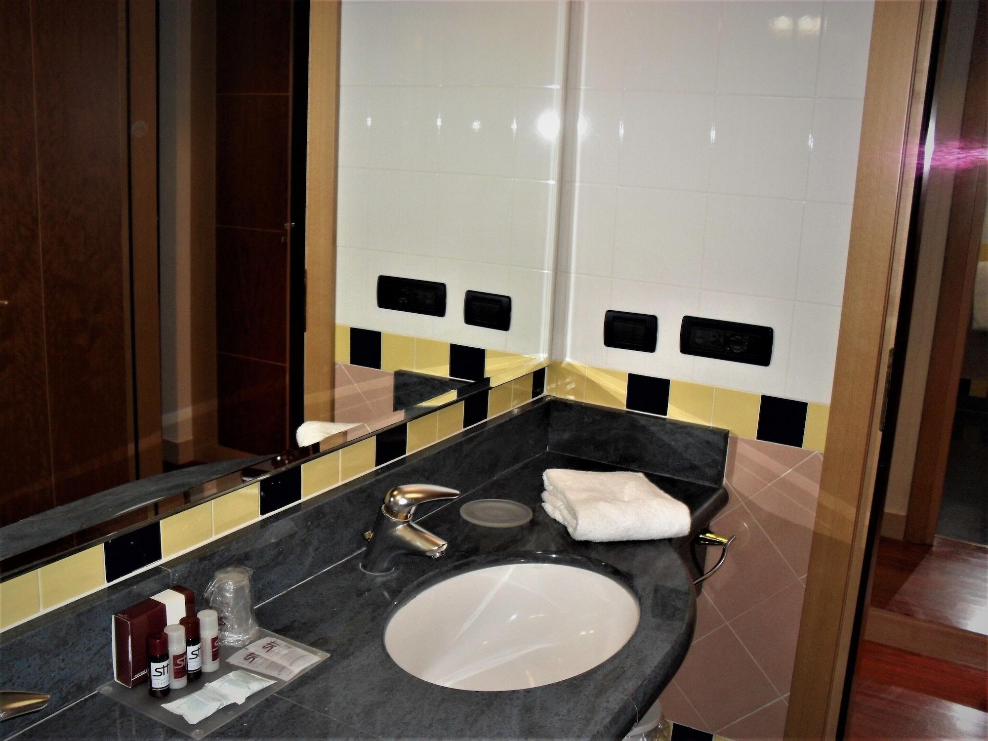 Eurocongressi Hotel Cavaion Veronese Eksteriør billede
